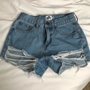 distressed high waisted denim shorts